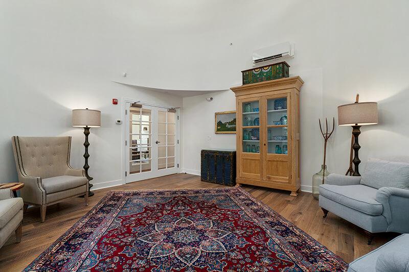 A room with antiques