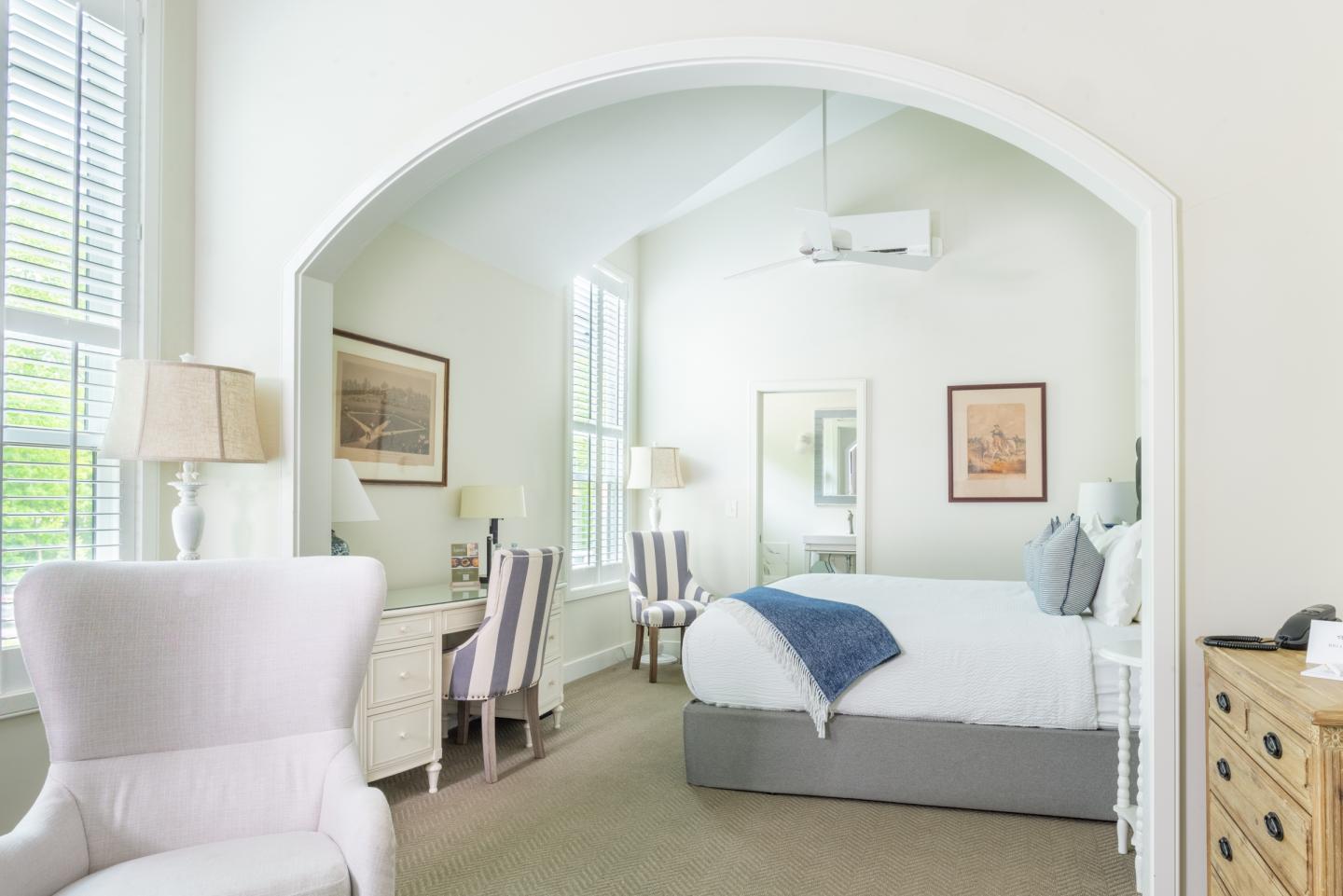 Image of a king suite