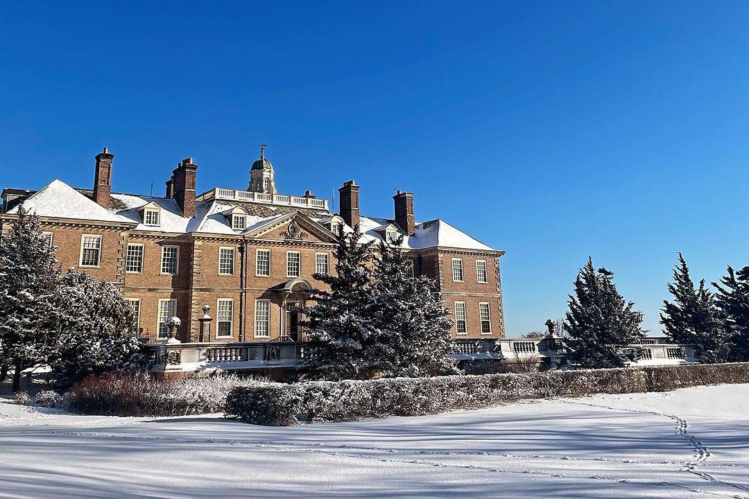 Crane Estate entrance Winter