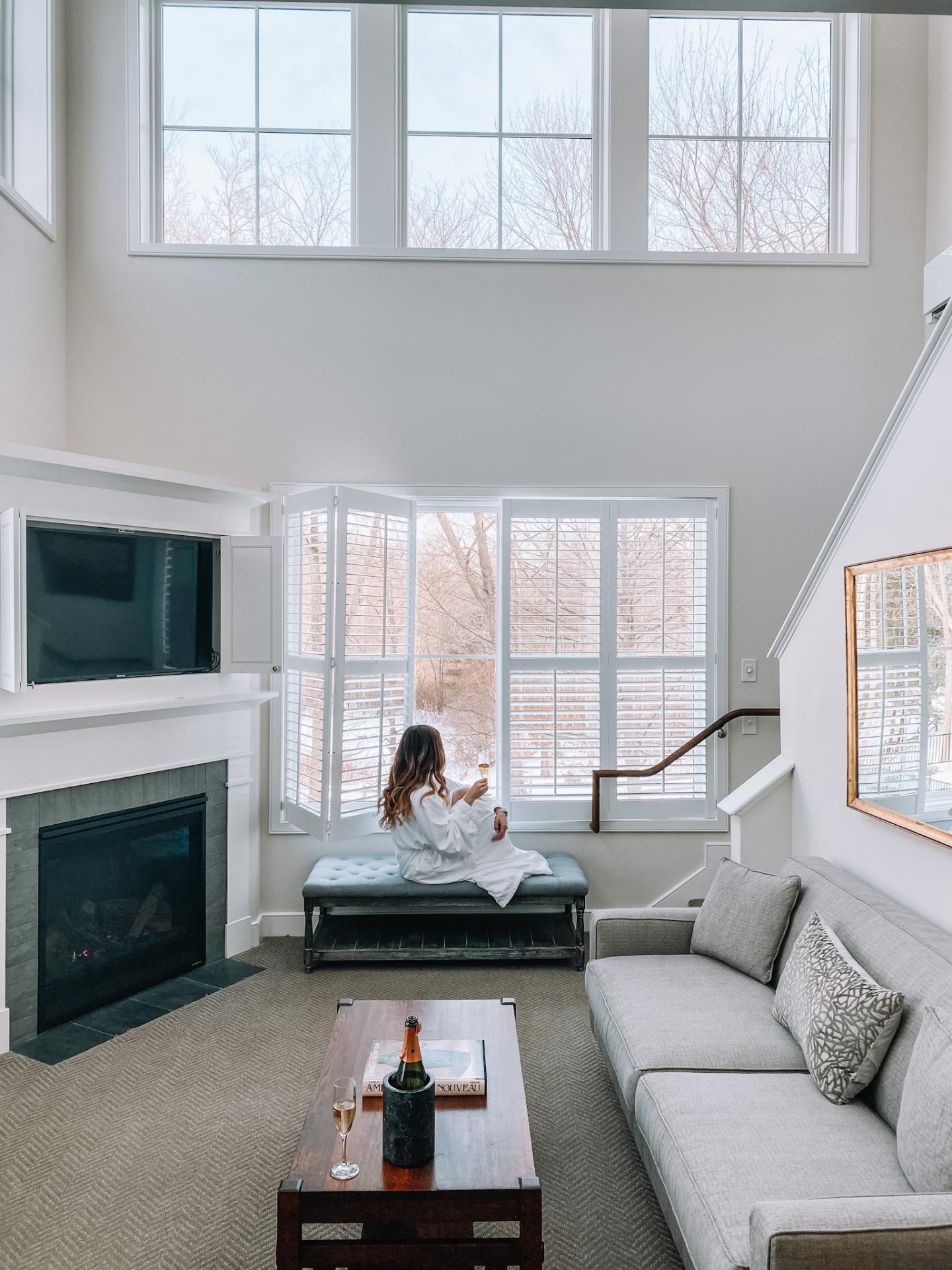 Grand King Suite at Briar Barn Inn with Sleeper Sofa, Picture Windows, Fireplace and TV