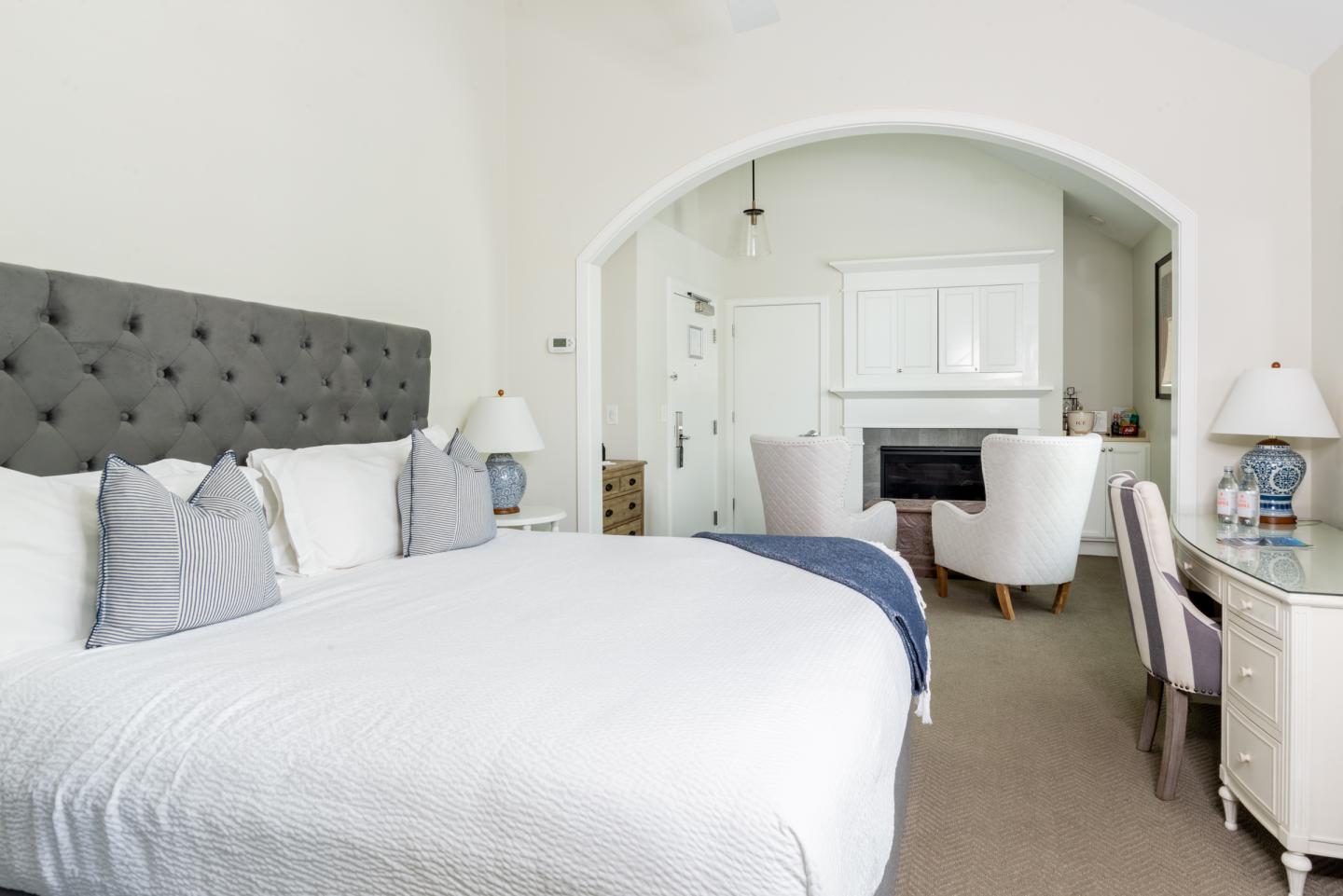King Suite at Briar Barn Inn - Guestroom facing fireplace